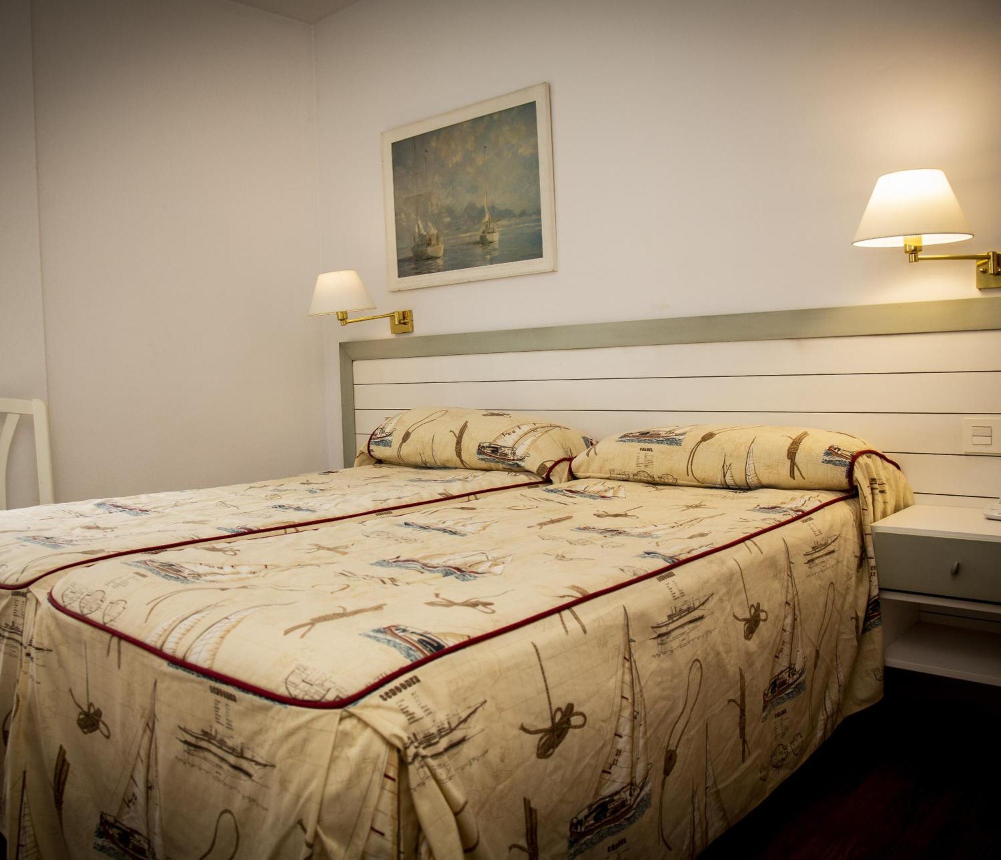 Isabel - Suarez Inclan 38 Hotel Cudillero Ruang foto